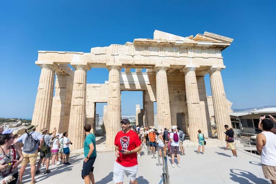 Piraeus Shore Excursion: Acropolis and Museum Classical Tour - From Piraeus Harbour to the center of Athens