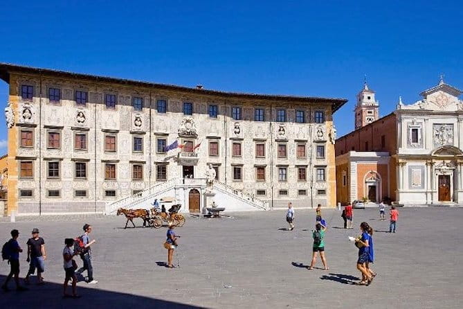 Pisa and Florence Shared Shore Excursion from Livorno Port - A long central break around Piazza della Repubblica