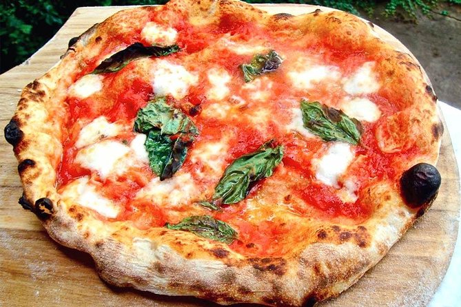 Pizza Making Class as Private Tour of Rome from Civitavecchia Shorexcursion - A quick photo at Piazza di Spagna