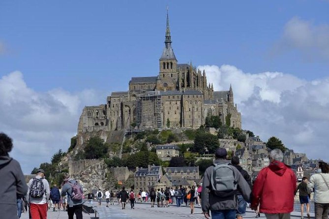 Private 9-hour tour to Mont St. Michel from Le Havre cruise port - Your first three hours on Mont Saint-Michel