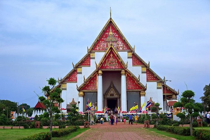 Private Ancient city of Ayutthaya Shore Excursion - Wihan Phra Mongkhon Bophit and a famous Buddha image