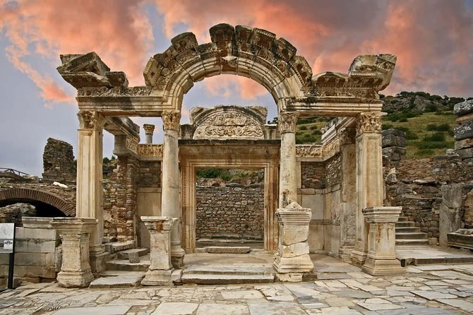 Private Ephesus &The Mary's House Tour for Cruisers(skip theline) - Guides, drivers, and the feel of the day