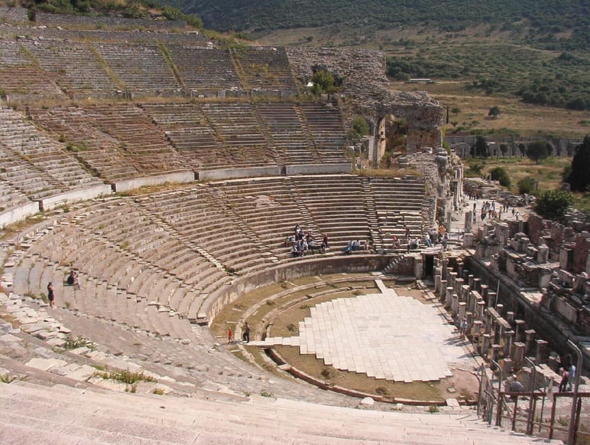 PRIVATE EPHESUS TOUR FOR CRUISERS: from Kusadasi Cruise Port - Kusadasi Views and a Glimpse of the Coast