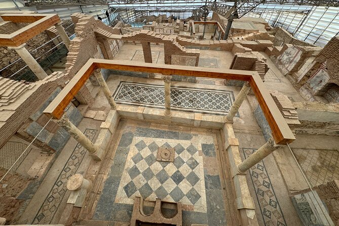 PRIVATE EPHESUS TOUR FOR CRUISERS: On-time Return and Skip-Line - The Temple of Artemis: brief stop, major name