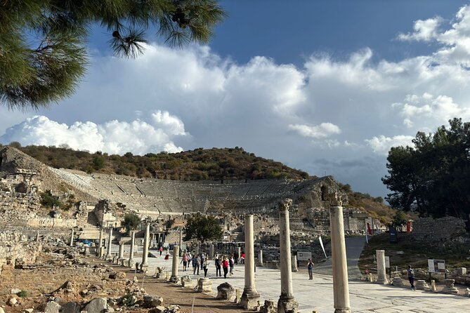 PRIVATE EPHESUS TOUR FOR CRUISERS: On-time Return and Skip-Line - Lunch, weaving, and the shopping question
