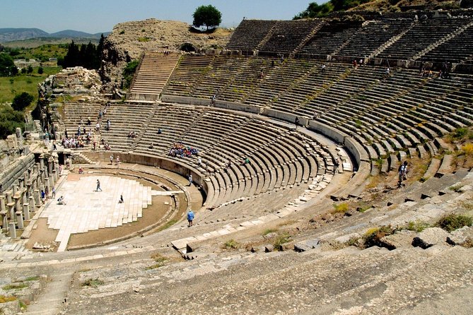 Private Ephesus Tour For Cruisers - Skip The line Tickets - Walking downhill through ancient Ephesus