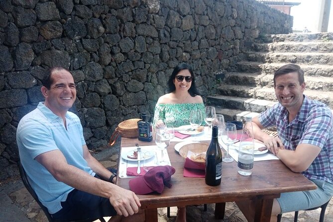 Private Etna tour from Messina Cruise Terminal+ Lunch at Winery - What the private guides add