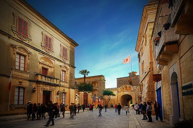 Private guided Malta shore excursion with a professional guide and transport - Transport, luggage, and the comfort question