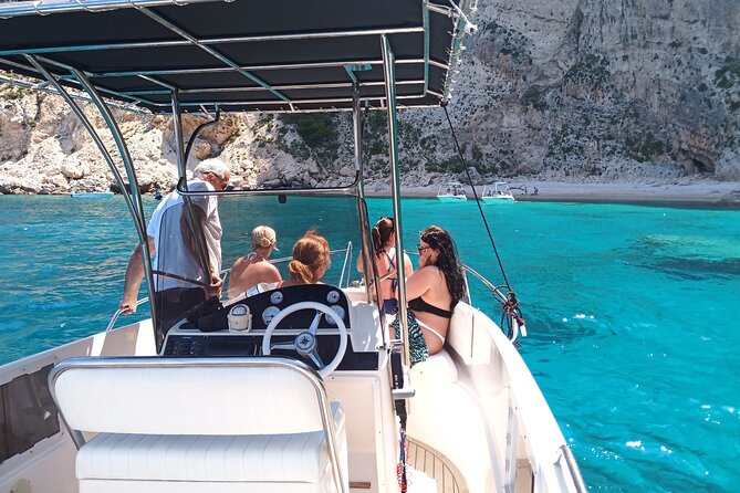 Private Luxury 6.5m 140hp Speedboat cruise Shipwreck & Blue Caves - Swimming at boat-only beaches and coves