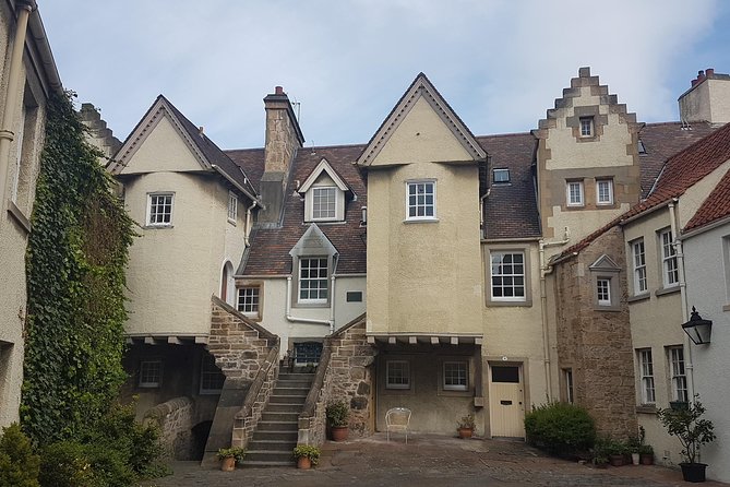 Private Shore Excursion: Edinburgh City and Rosslyn Chapel - The move to Rosslyn Chapel