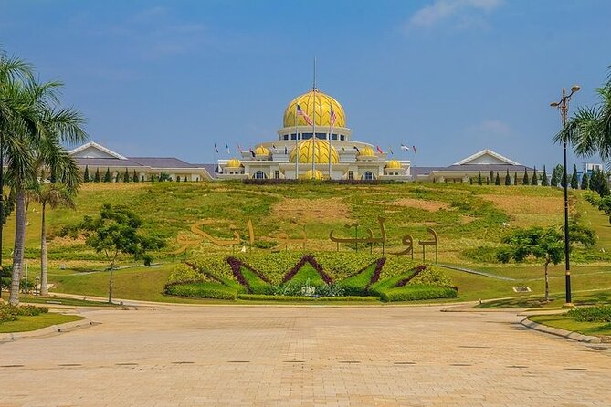 Private Shore Excursion from Klang Port to KL city tour - Istana Negara and the National Monument