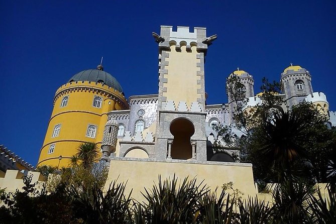 Private Shore Excursion: Lisbon and Sintra Highlights - Lisbon’s historic centre, squares, and neighbourhoods