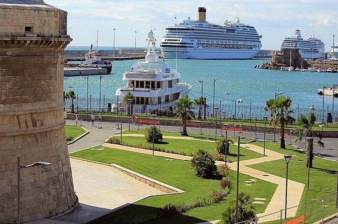 Private Shore Excursions from Civitavecchia Port: Rome highlights and the Catacombs - Trevi Fountain and the Spanish Steps