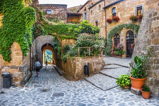 Private Tour from Civitavecchia to Orvieto & Civita di Bagnoregio - St. Patrick’s Well and the engineering below town