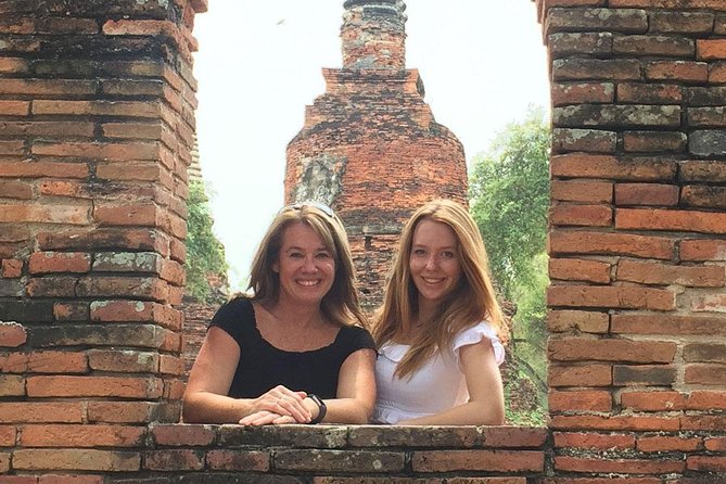 Private Tour from Laem Cha Bang Port to Ayutthaya World Heritage - Wat Mahathat and the Buddha head in the tree