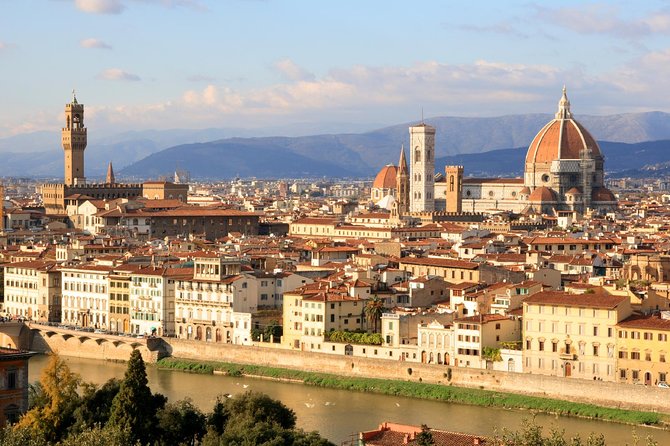 Private tour to Florence and Pisa from Livorno port - Timing, heat, crowds, and physical effort