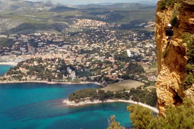Provence wonders from the port of Marseille - Why this private Provence day works well from Marseille
