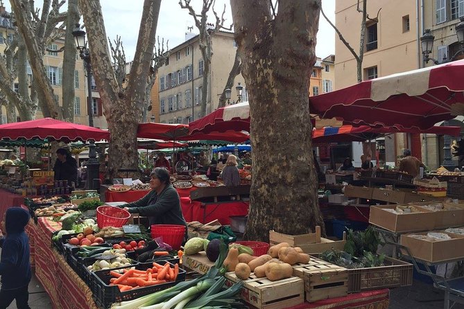 Provence wonders from the port of Marseille - A drive through the Calanques National Park