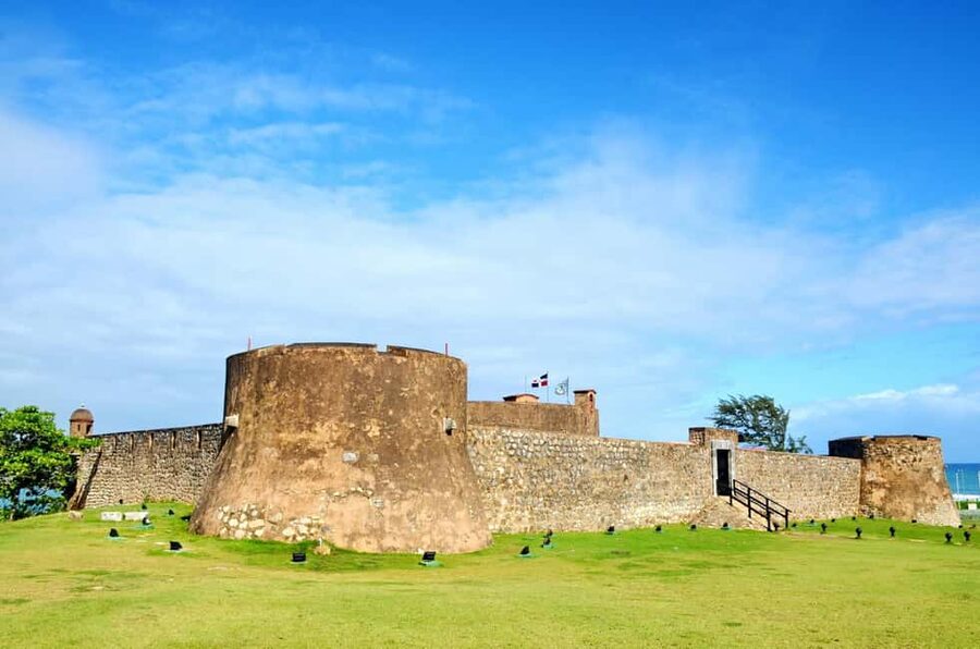 Puerto Plata: Guided City Tour Shore Excursion - Umbrella Street and Pink Street