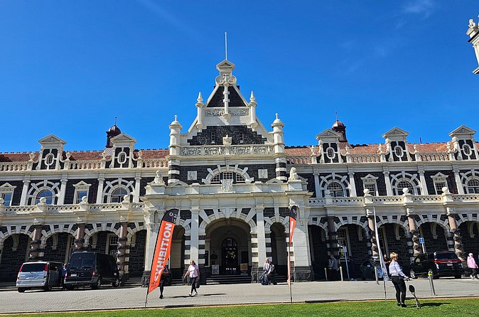 Quickie Tours 1 Hour City Sights Tour Cruise Ship days Only - Why this short Dunedin tour works