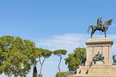 Rome in a Day golf cart tour for cruisers with Pizza & Gelato