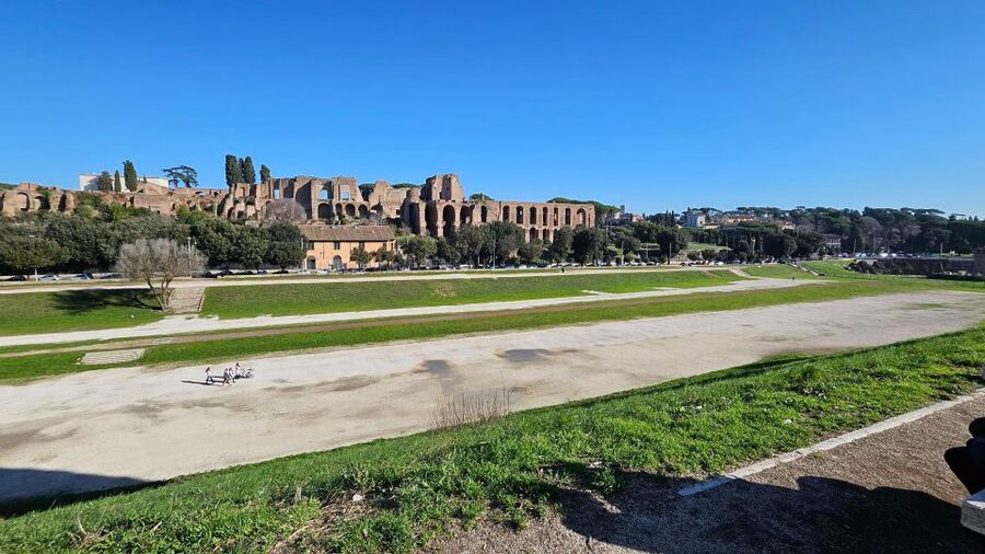 Rome: Private Sightseeing Day Tour from Civitavecchia Port - Trevi Fountain and the historic center