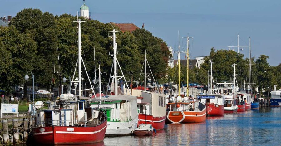 Rostock: Warnemünde and Rostock Half-Day Shore Trip - Warnemünde’s Old Stream and fishing boats