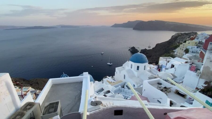 Santorini : Discover with Locals - Private Shore Excursion - Key points at a glance