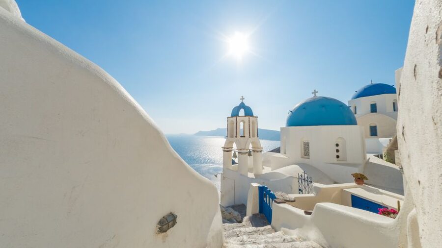 Santorini : Discover with Locals - Private Shore Excursion - Oia, Santorini’s famous white village