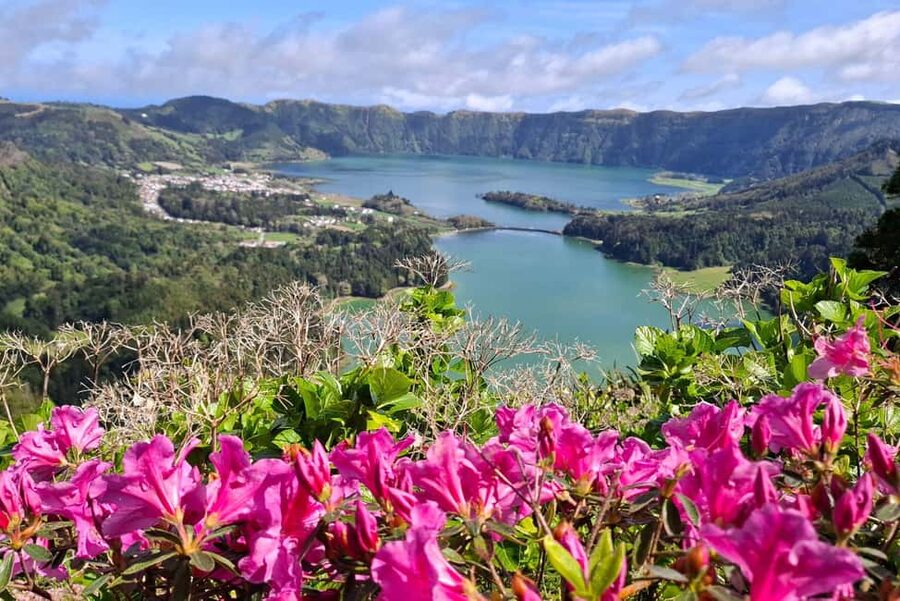 Sete Cidades: 4 Hours Shore Excursion Volcano Crater Tour - Key points at a glance