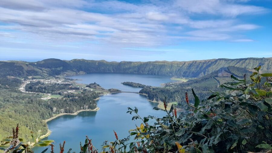 Seven Citys Tour: Sete Cidades Crater Lake Shore Excursion - Sete Cidades village offers a quiet pause