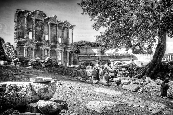 Shore Excursion 1 or 2 Day Private Tour from Kusadasi Port for Ephesus-Pergamon - The Temple of Artemis is famous for what is missing