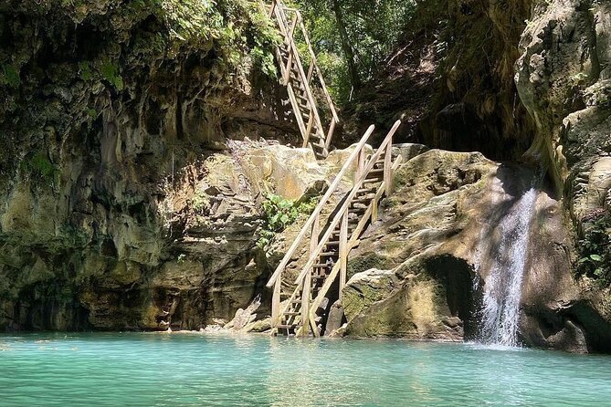 Shore excursion 7 waterfalls &5 zip lines amber cove & Taino bay - The 30-minute jungle hike is part of the adventure