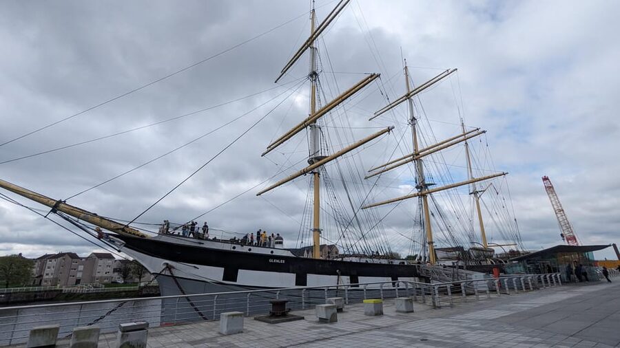 Shore Excursion f/Greenock: Glasgow, Kelpies, Falkirk Wheel - A full Scottish day from Greenock, Glasgow, or Stirling