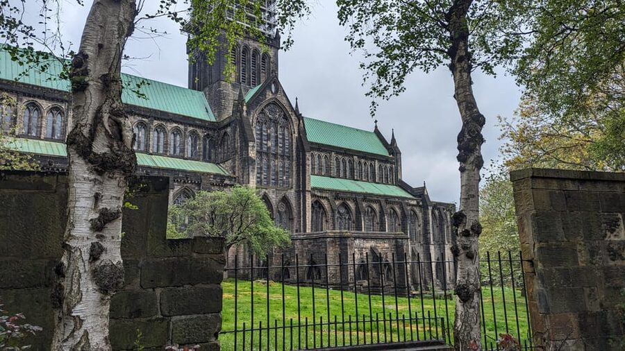 Shore Excursion f/Greenock: Glasgow, Kelpies, Falkirk Wheel - Glasgow Cathedral and the medieval heart of the city