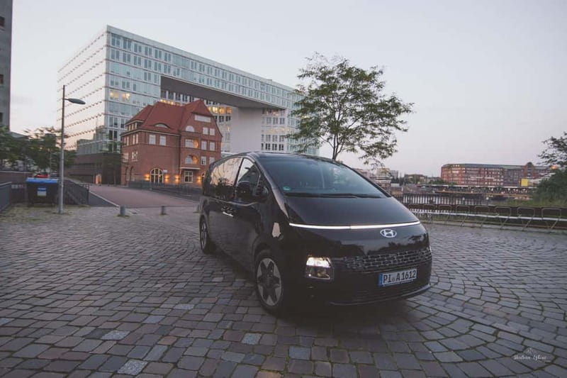 Shore excursion from Kiel to Hamburg. Private Van Tour. - Reeperbahn, Beatles, and Hamburg after dark