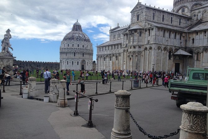 Shore excursion from Livorno to Pisa and Lucca - Who will enjoy this private day most?