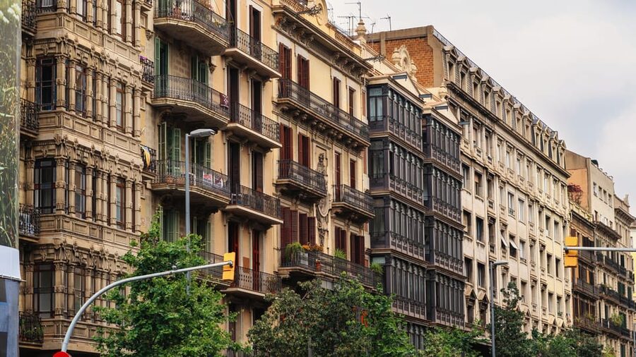 Shore Excursion of Barcelona - Who should book this Barcelona shore excursion?