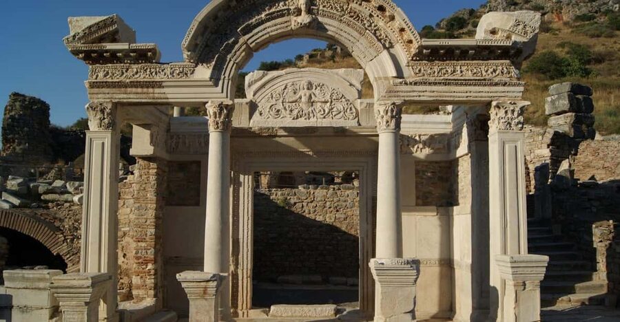 Shore Excursions: 3 Hours Easy Ephesus Tour - Guides who shape the experience