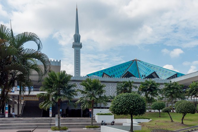 Shore Excursions from Port Klang Terminal - The National Monument and Merdeka Square