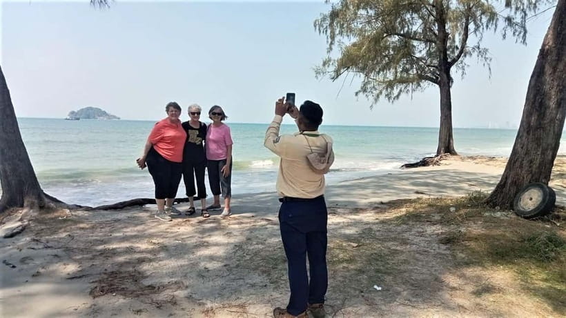 Sihanoukville: Group Shore Excursion from Cruise Port - Reading the city through Phsar Leu Market