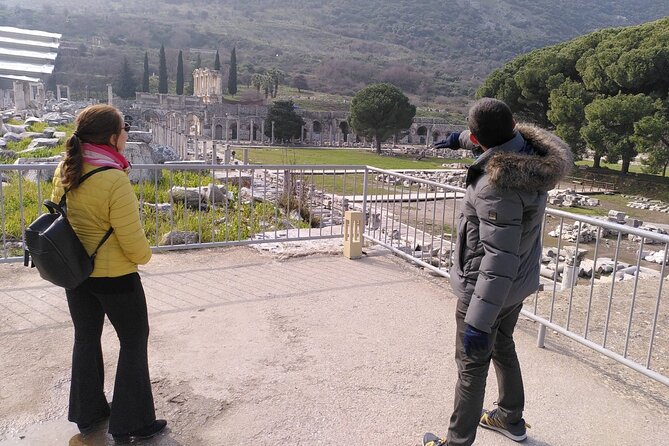 SKIP-THE-LINE: 4 Hours Ephesus Tour ONLY FOR CRUISERS from PORT - Two hours among the stones of Ephesus