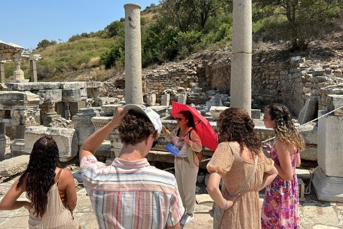 SKIP-THE-LINE: BEST OF EPHESUS PRIVATE TOUR with Lunch & ENTRY - Walking through the Ancient City of Ephesus