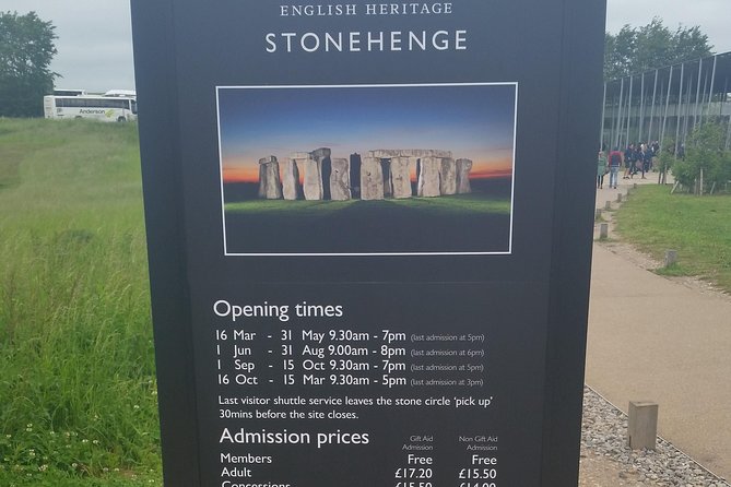 Southampton Cruise Terminal/Hotel to London with Stops at Salisbury & Stonehenge - Chauffeur service that adds real value