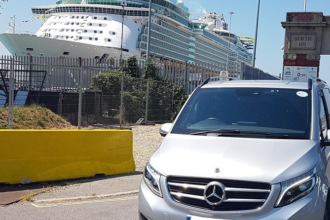 Southampton Cruise Terminal/Hotel to London with Stops at Salisbury & Stonehenge - Stonehenge with time to explore