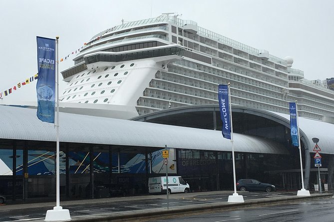 Southampton Cruise Terminal to London Via Stonehenge - The drive to Stonehenge