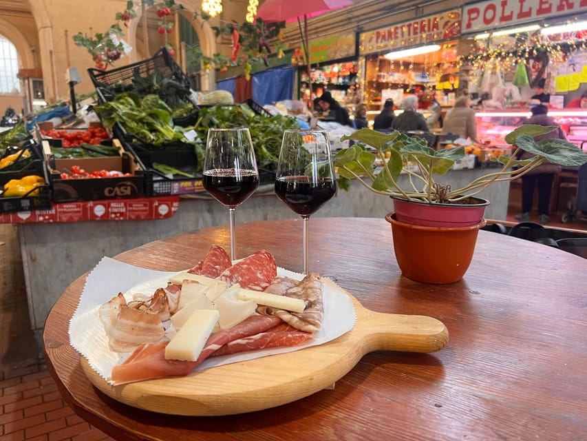 Street Food Walking Tour: Discover Livorno’s Local Flavors - The First Walk Through Livorno’s Center