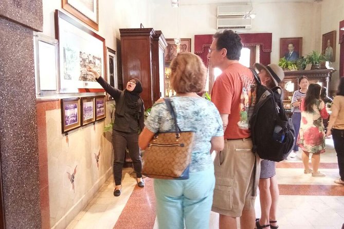 Surabaya Shore Excursion For Cruise Passengers - Lunch, coffee, and the practical value of the $85 price