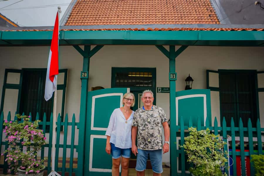 Surabaya Shore Excursions: 6–8 Hour Surabaya/Trowulan/Madura - The submarine stop and an important itinerary check