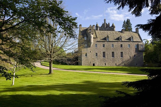 The Ultimate Loch Ness Group Tour from Invergordon - Culloden Moor and the cost of lunch